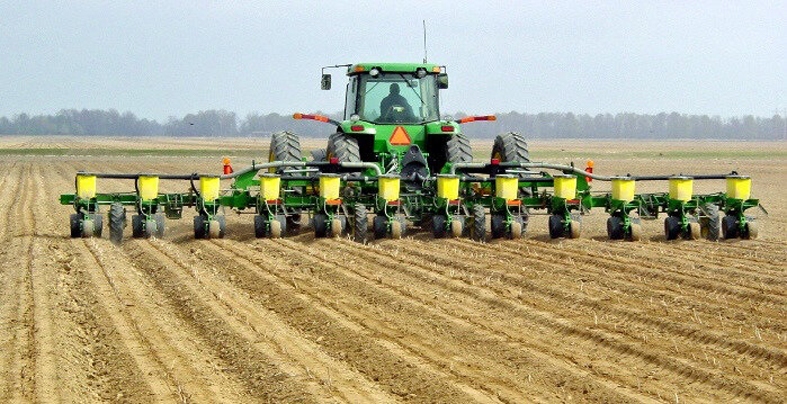 اعطای یارانهای ۷ میلیارد ریالی خرید کارندههای نوین کشاورزی در ارومیه اعطای یارانهای ۷ میلیارد ریالی خرید کارندههای نوین کشاورزی در ارومیه