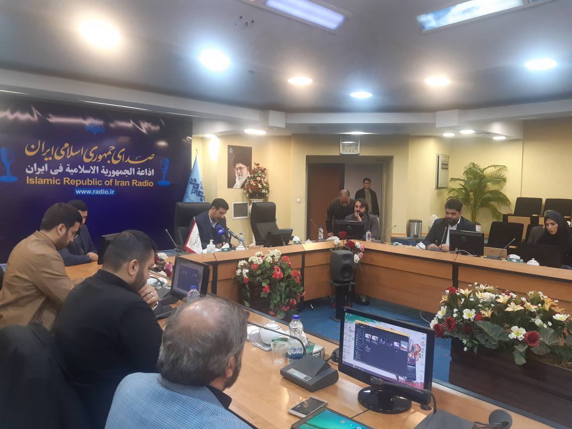 تولید پادپخش ۱۰۰ قسمتی مجموعه برنامه پرسمان قانون اساسی، در ایران صدا *** تولید پادپخش ۱۰۰ قسمتی مجموعه برنامه پرسمان قانون اساسی، در ایران صدا ***