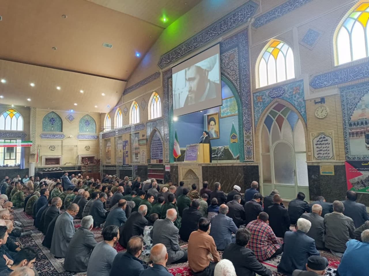 تقوا مهم ترين شعار و پيام نماز جمعه است