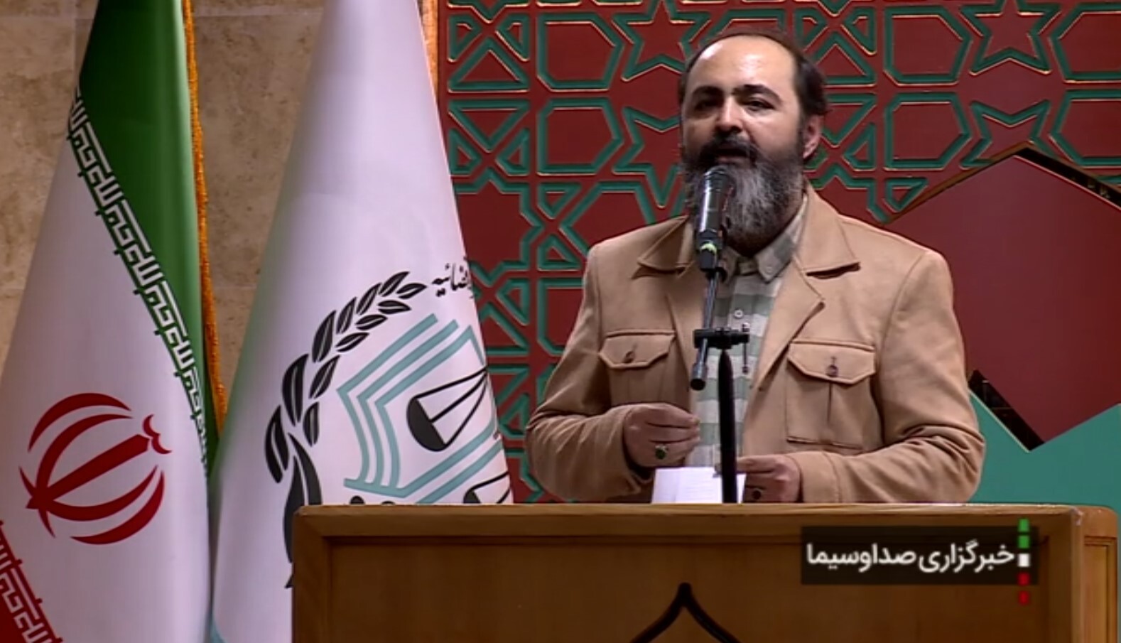 شعرخوانی محمود حبیبی کسبی در حمایت از فلسطین