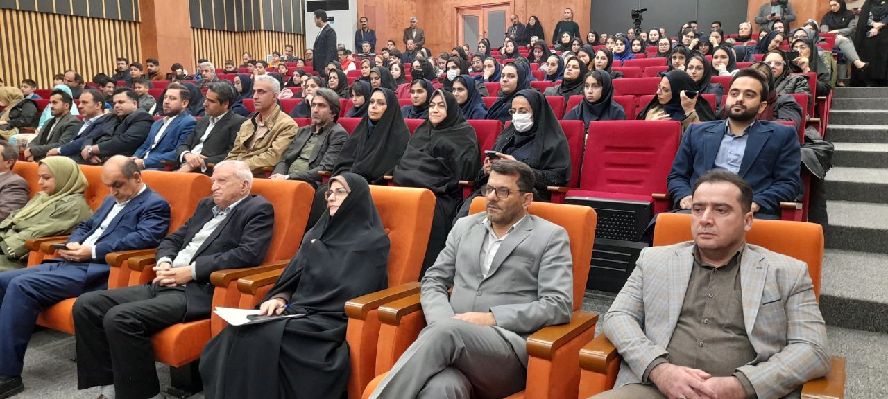 آیین اختتامیه هفته پژوهش آموزش‌وپرورش در منطقه آزاد انزلی