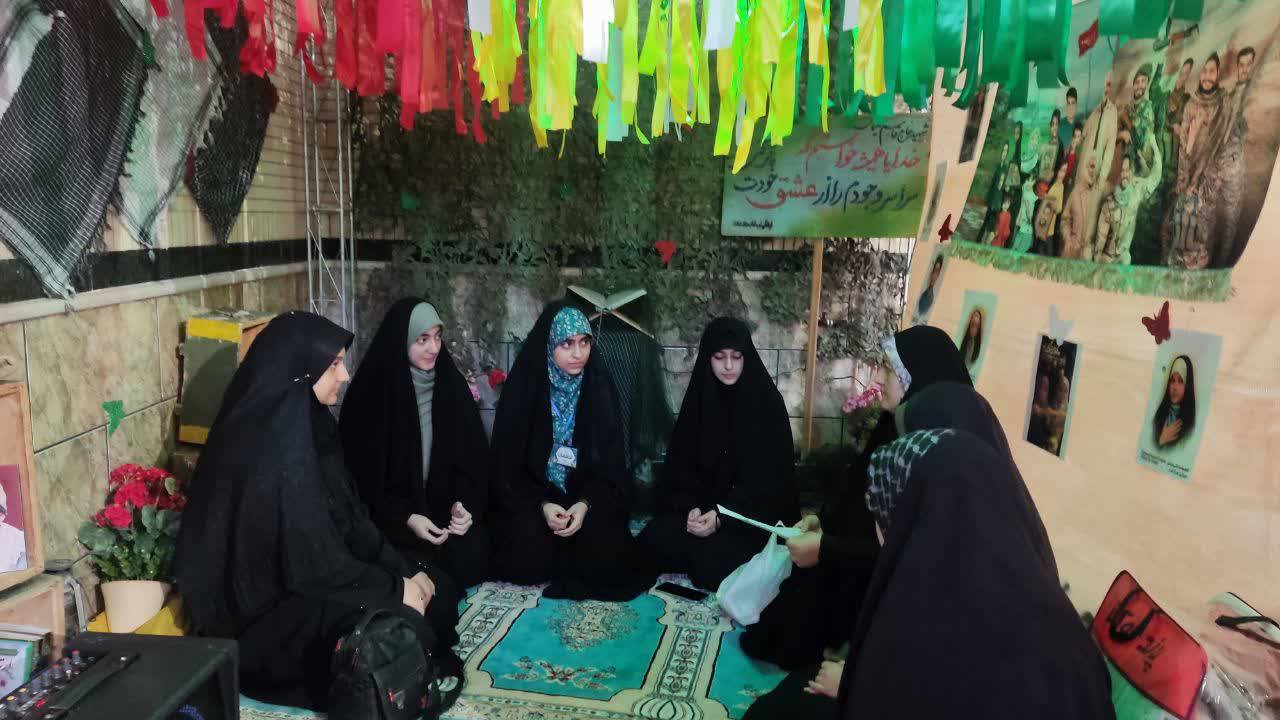 اعتکاف دختران استان فارس با پویش به رنگ نور