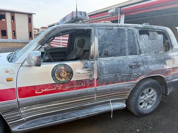 آمبولانس هلال احمر خمین هدف حمله اغتشاشگران قرار گرفت+فیلم آمبولانس هلال احمر خمین هدف حمله اغتشاشگران قرار گرفت+فیلم