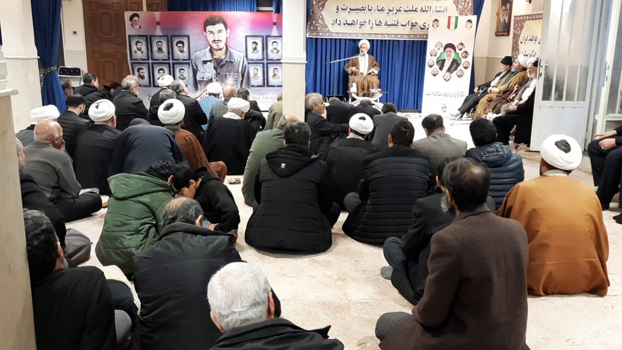 اعلام انزجار جمعی از خانواده شهدای استان قم از تروریستهای وطن فروش اعلام انزجار جمعی از خانواده شهدای استان قم از تروریستهای وطن فروش