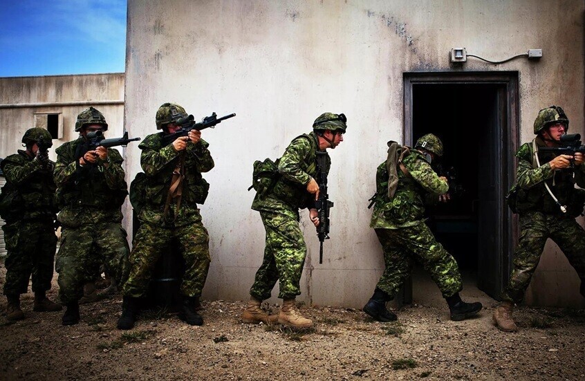 کانادا به گرینلند نیروی نظامی اعزام میکند کانادا به گرینلند نیروی نظامی اعزام میکند