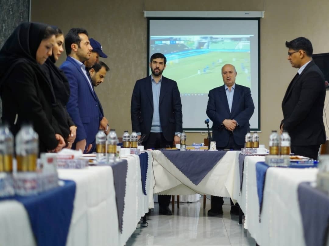 برگزاری جلسه کمیته فوتبال ساحلی با حضور رئیس فدراسیون برگزاری جلسه کمیته فوتبال ساحلی با حضور رئیس فدراسیون