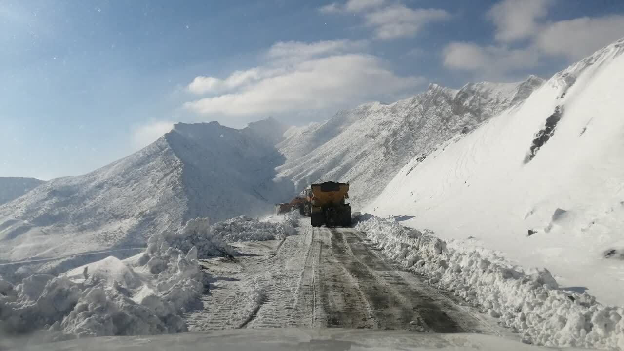 گردنه زمزیران سردشت بازگشایی شد گردنه زمزیران سردشت بازگشایی شد