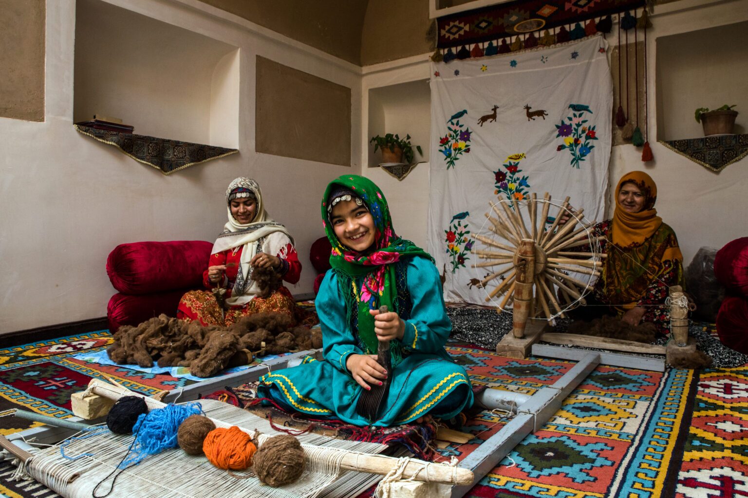 توانمندسازی هنرمندان صنایعدستی؛ بشرویه در صدر جدول آموزش خراسان جنوبی توانمندسازی هنرمندان صنایعدستی؛ بشرویه در صدر جدول آموزش خراسان جنوبی