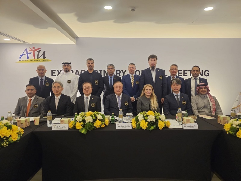 حضور هادی ساعی در جلسه هیات اجرایی تکواندو آسیا