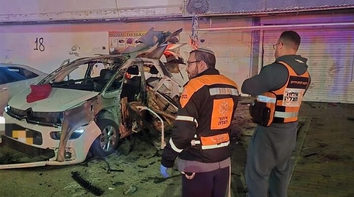 یک کشته و ۲ زخمی بر اثر انفجار خودرو در فلسطین اشغالی یک کشته و ۲ زخمی بر اثر انفجار خودرو در فلسطین اشغالی