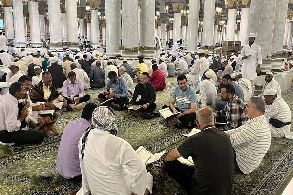 حضور گروه تواشیح زنجان در کاروان قرآنی حج تمتع ۱۴۰۵