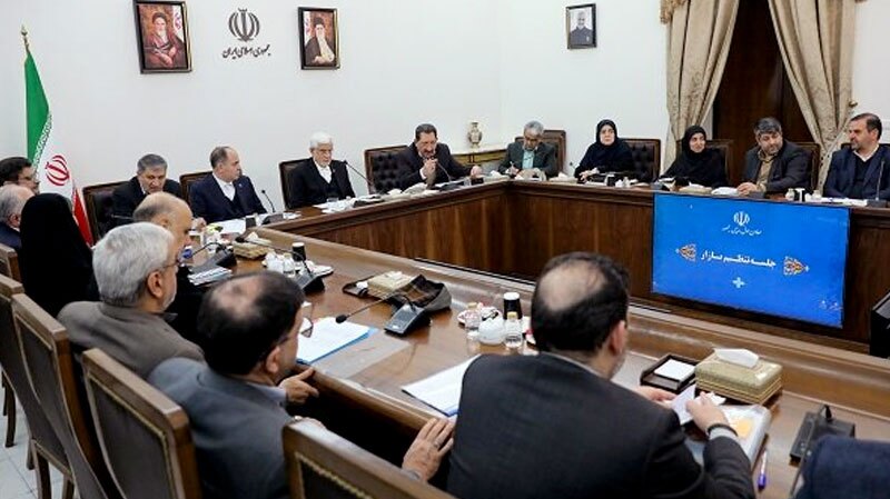عارف: طرح پایداری قیمت کالا‌های اساسی تدوین می‌شود