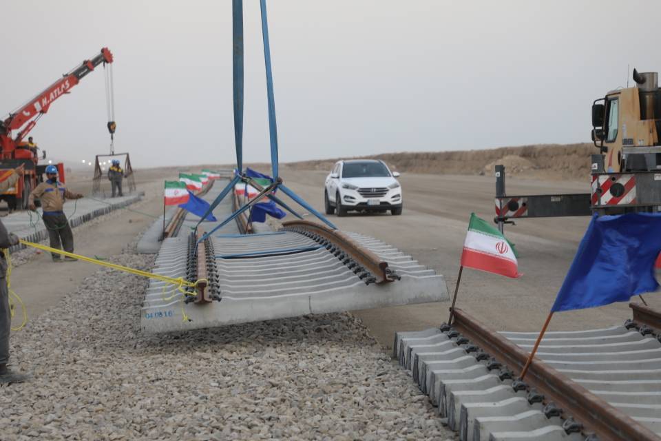 آغاز عملیات اجرایی ریل گذاری در بندر شهید بهشتی چابهار