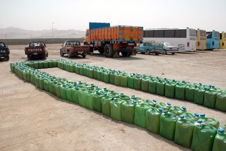 کشف ۹۰۰ لیتر سوخت قاچاق در شادگان