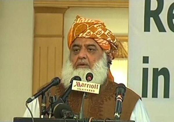 انتقاد از تصمیم اسلام آباد برای شرکت در نشست کمیته صلح غزه