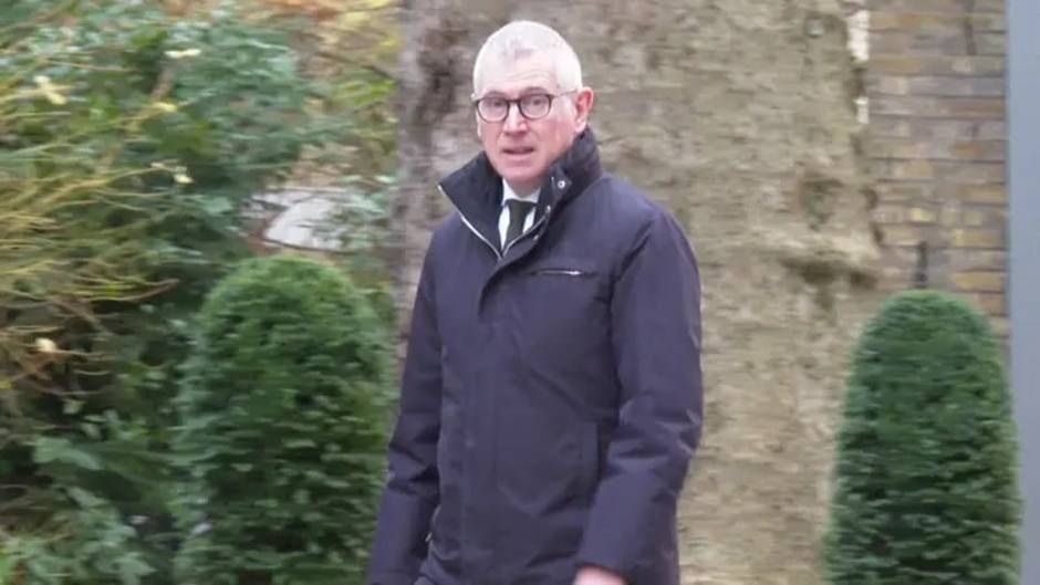 استعفای یک مقام دولت انگلیس در ارتباط با پرونده اپستین