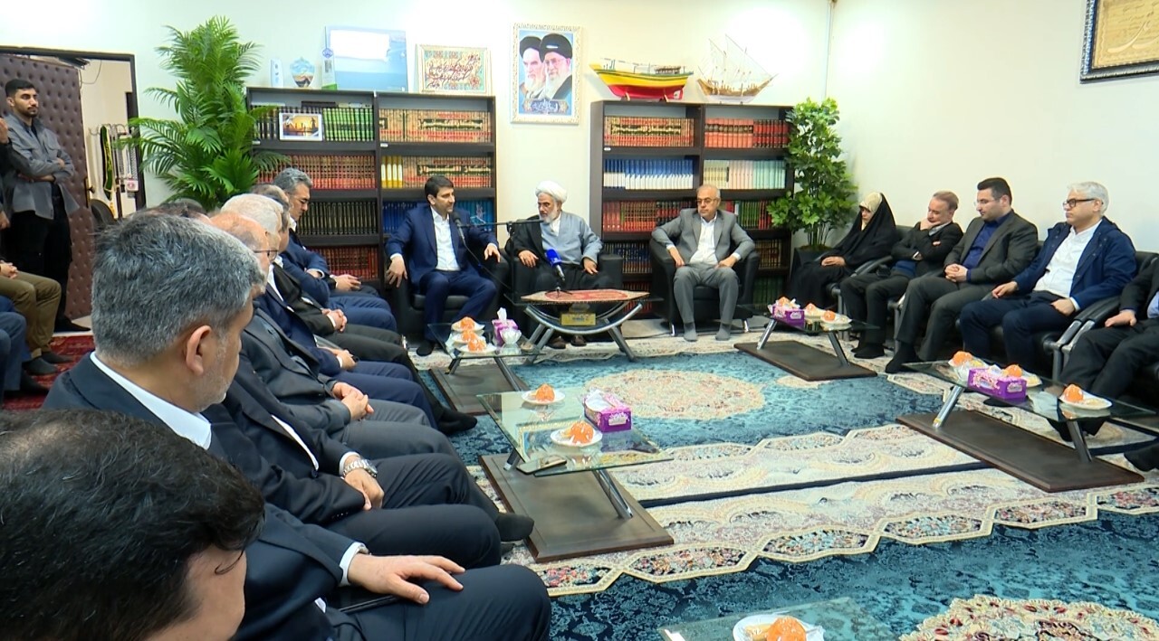 دیدار وزیر ارتباطات با نماینده ولی فقیه هرمزگان