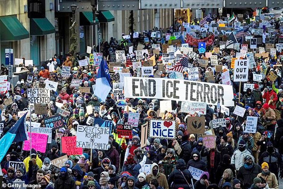 هشدار کشور‌های جهان درباره سفر شهروندانشان به آمریکا