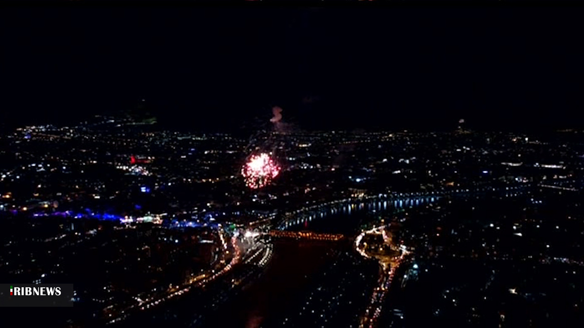 طنین نوای الله اکبر در نقاط مختلف شهر اصفهان