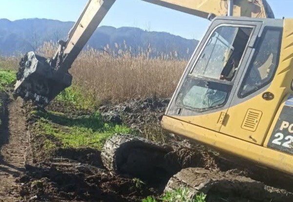 ۹ مورد رفع تصرف زمین‌های حریم آب بندان در شهرستان لنگرود