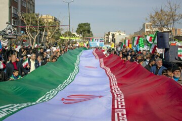 آغاز مراسم راهپیمایی ۲۲ بهمن ساعاتی دیگر دراصفهان