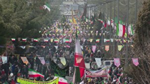 حضور تماشایی مردم خراسان جنوبی در جشن انقلاب