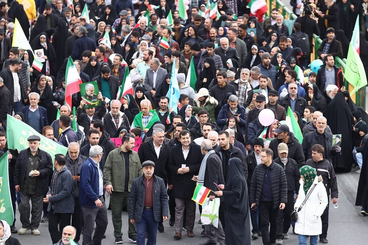 حضور پرشور جامعه ورزش در راهپیمایی باشکوه ۲۲ بهمن