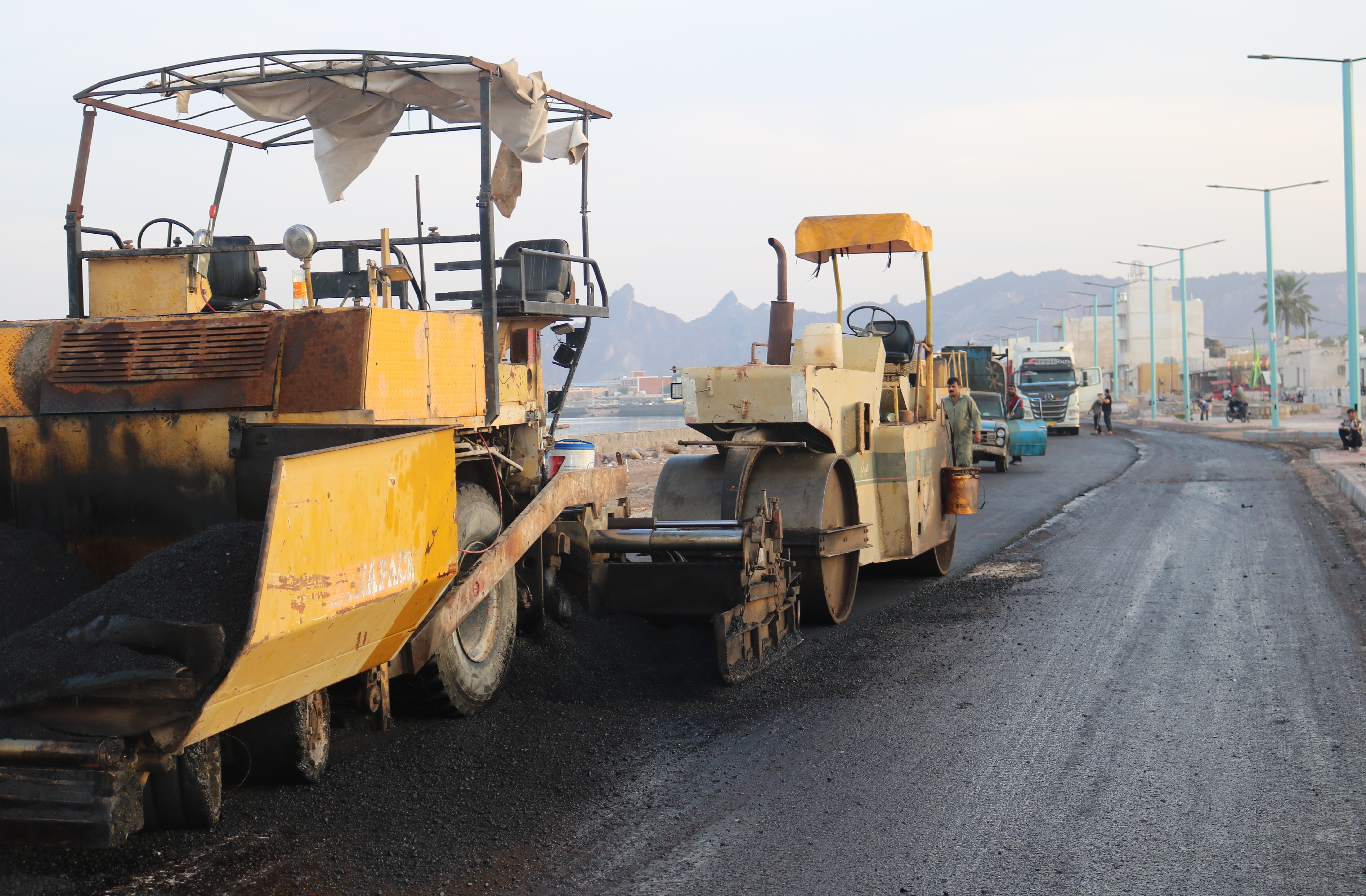 آسفالت‌۱۰ هزار متر مربع از معابر هرمز