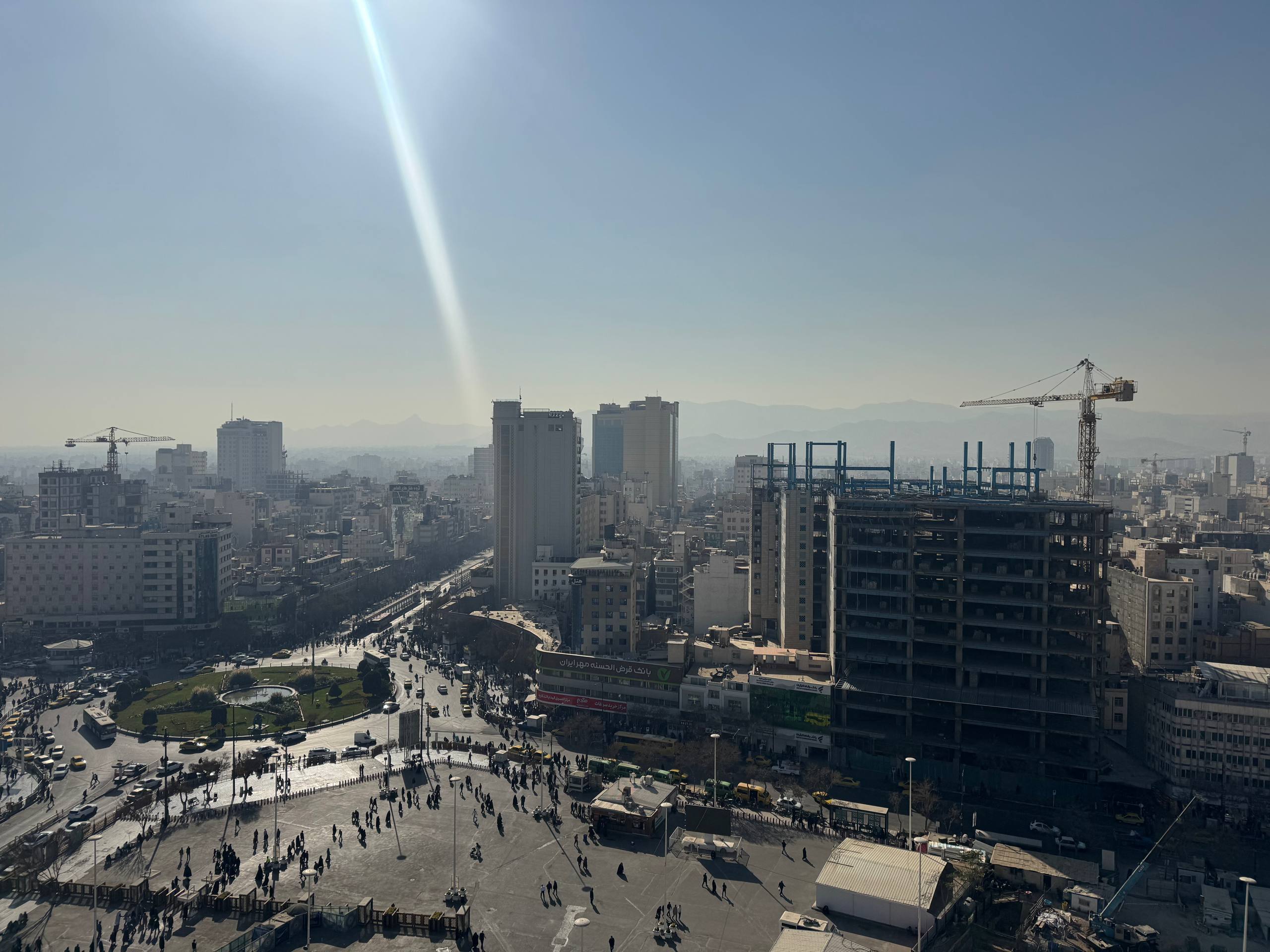 هوای آاوده مشهد در بیست و دومین روز از بهمن