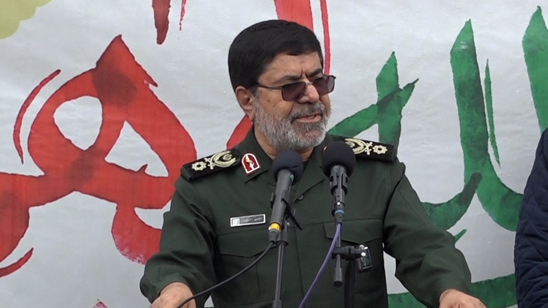  سردارشریف: ملت ایران؛ الگوی ایثار و  ایستادگی است