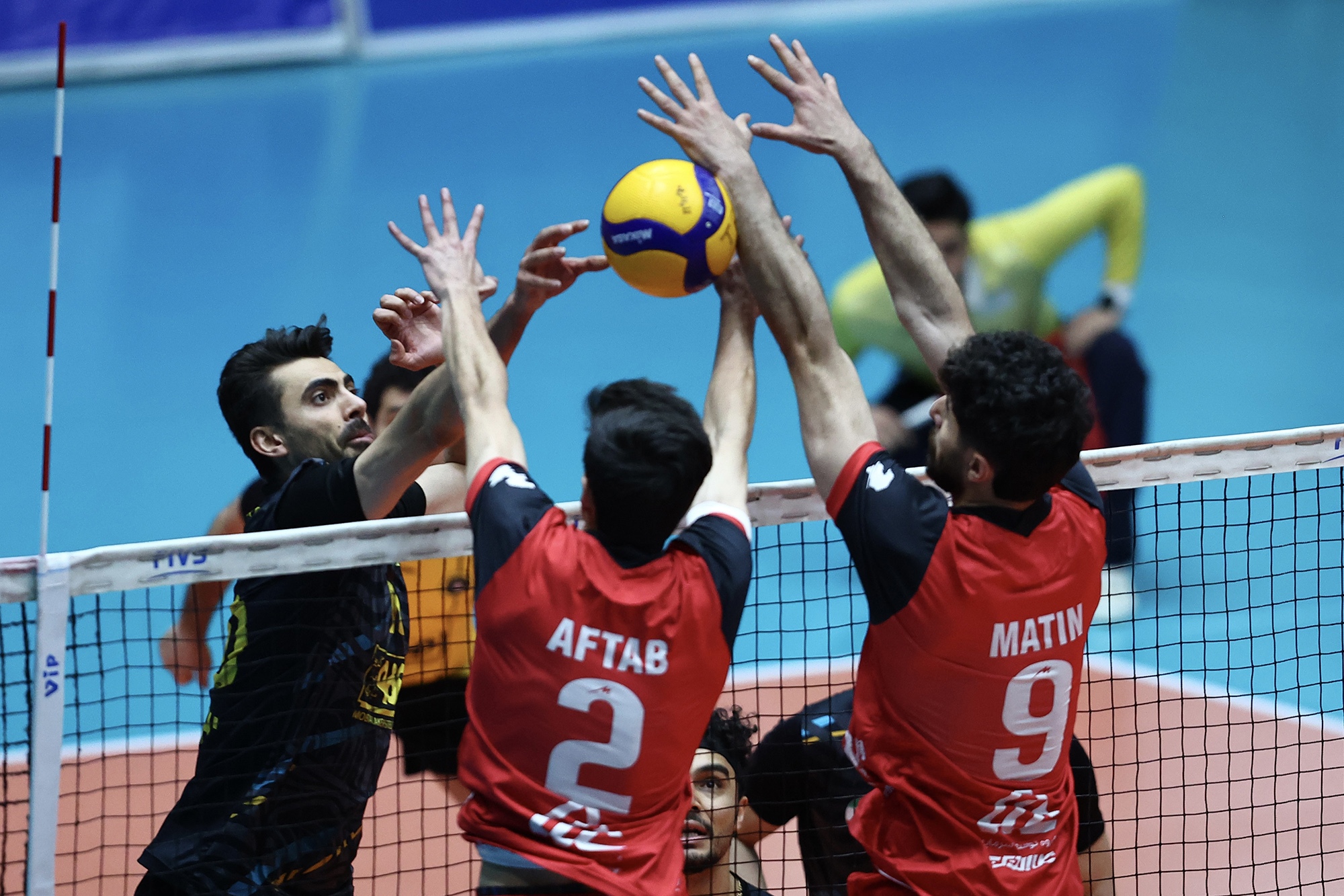 برد سپاهان و پیکان درلیگ برتر والیبال