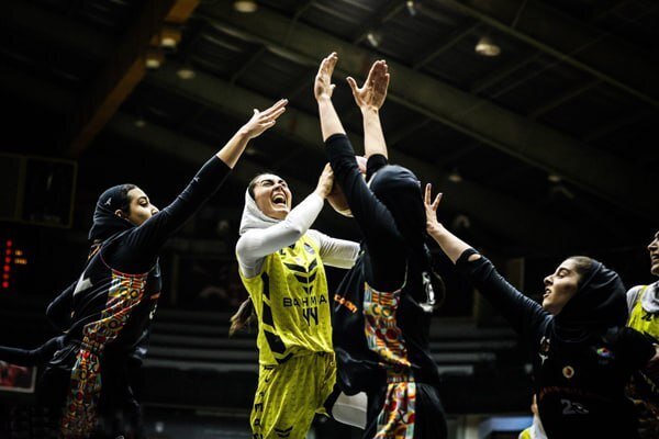 پیروزی آکادمی سحر و نفت برابر حریفان