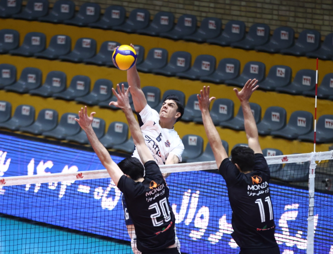 ­هفته ۱۶ لیگ برتر والیبال؛ پیروزی صنعتگران امید مقابل طبیعت