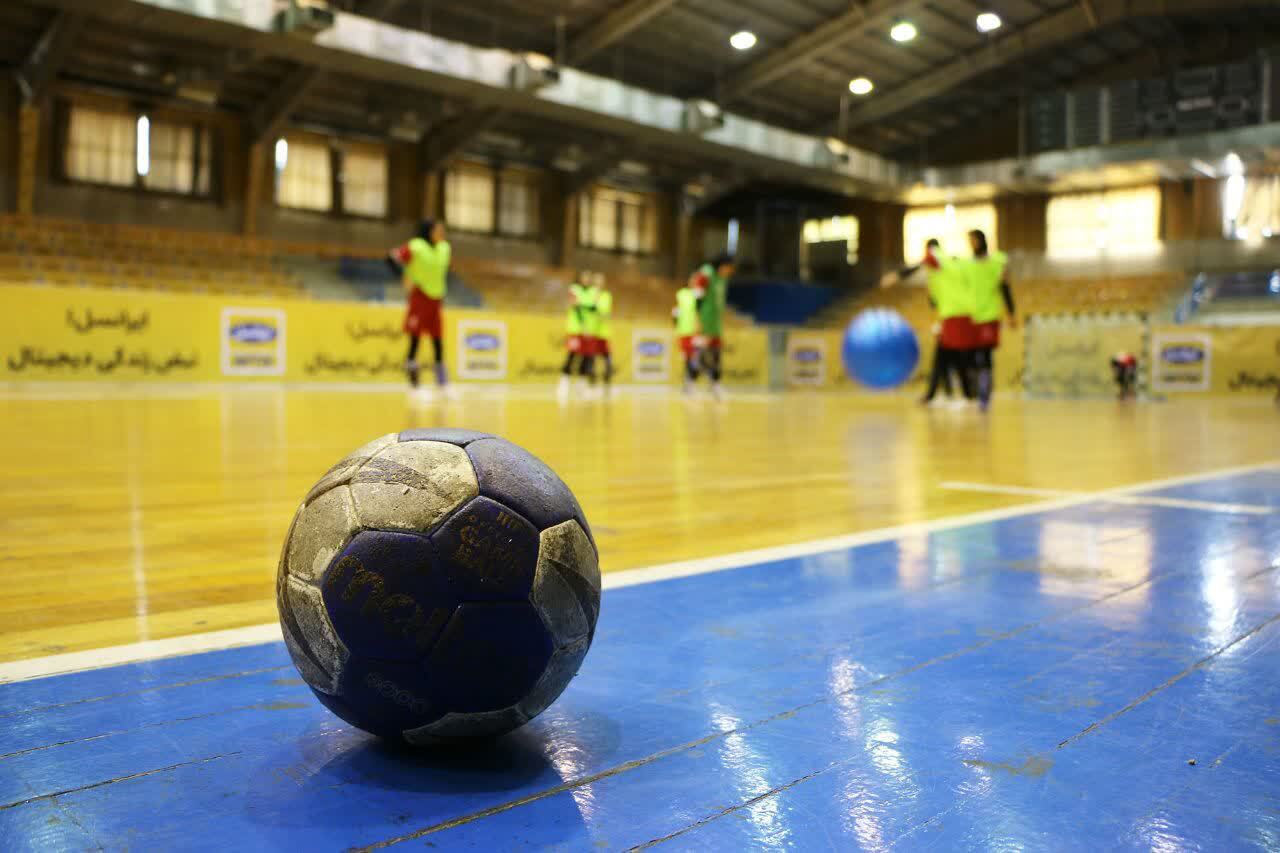 دعوت از دختران هندبالیست قم به اردوی تیم ملی