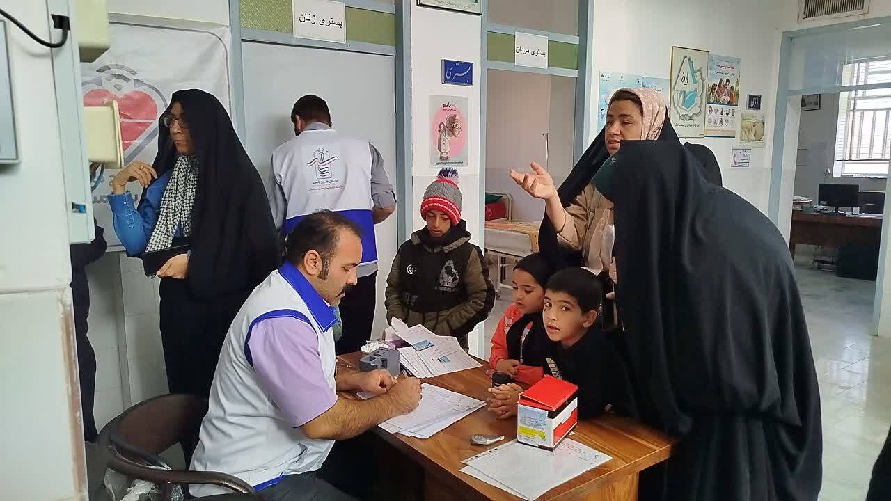 ارائه خدمات رایگان دندانپزشکی در بهادران ارائه خدمات رایگان دندانپزشکی در بهادران