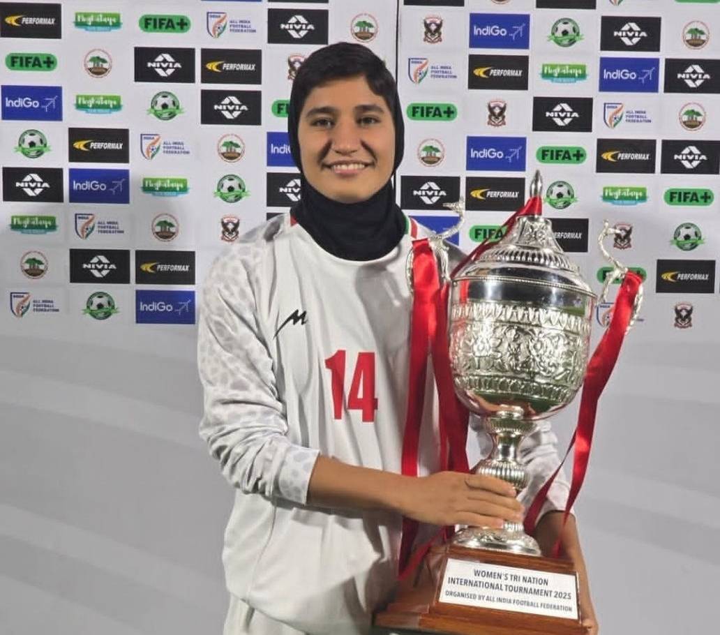 دعوت بانوی کردستانی به اردوی تیم ملی فوتبال دعوت بانوی کردستانی به اردوی تیم ملی فوتبال