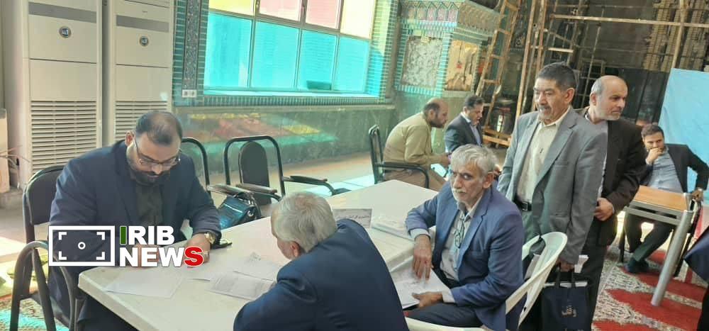 پاسخگویی معاون دادستان مرکز خوزستان به مطالبات مردمی پاسخگویی معاون دادستان مرکز خوزستان به مطالبات مردمی