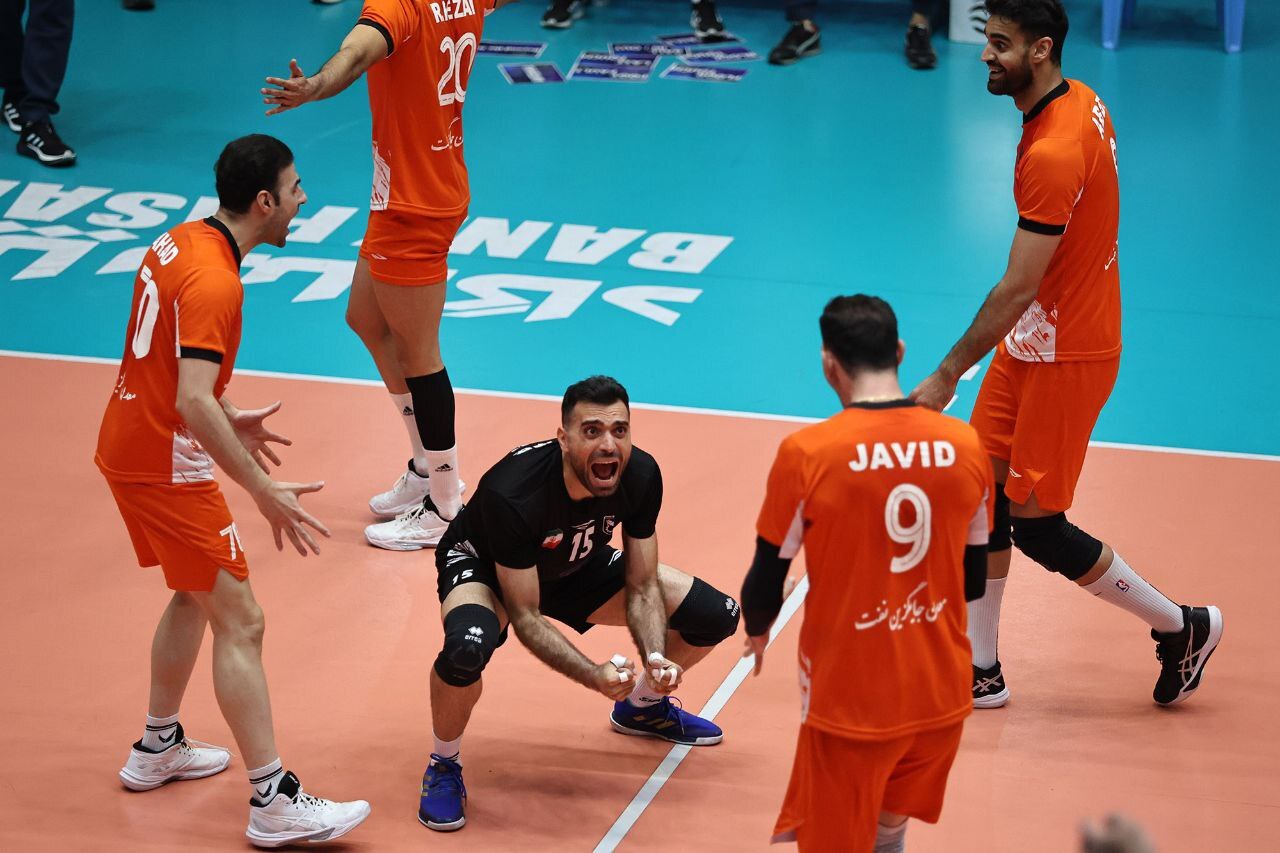 لیگ برتر والیبال، مس جنگنده، شهرداری را زمین‌گیر کرد