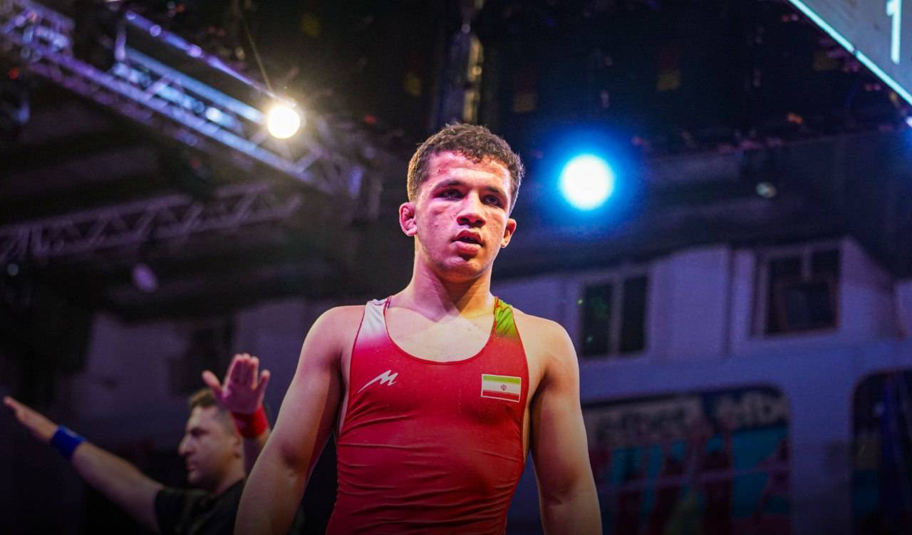 قهرمانی نوجوان تایبادی در مسابقات کشتی آزاد کشور
