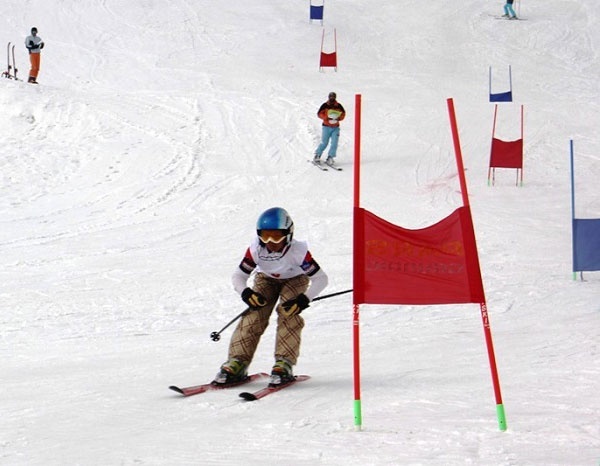 رقابت استعدادهای برتر نونهالان و نوجوانان دختر