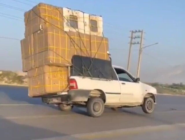 برخورد با حمل بار نامتعارف وانت بارها برخورد با حمل بار نامتعارف وانت بارها