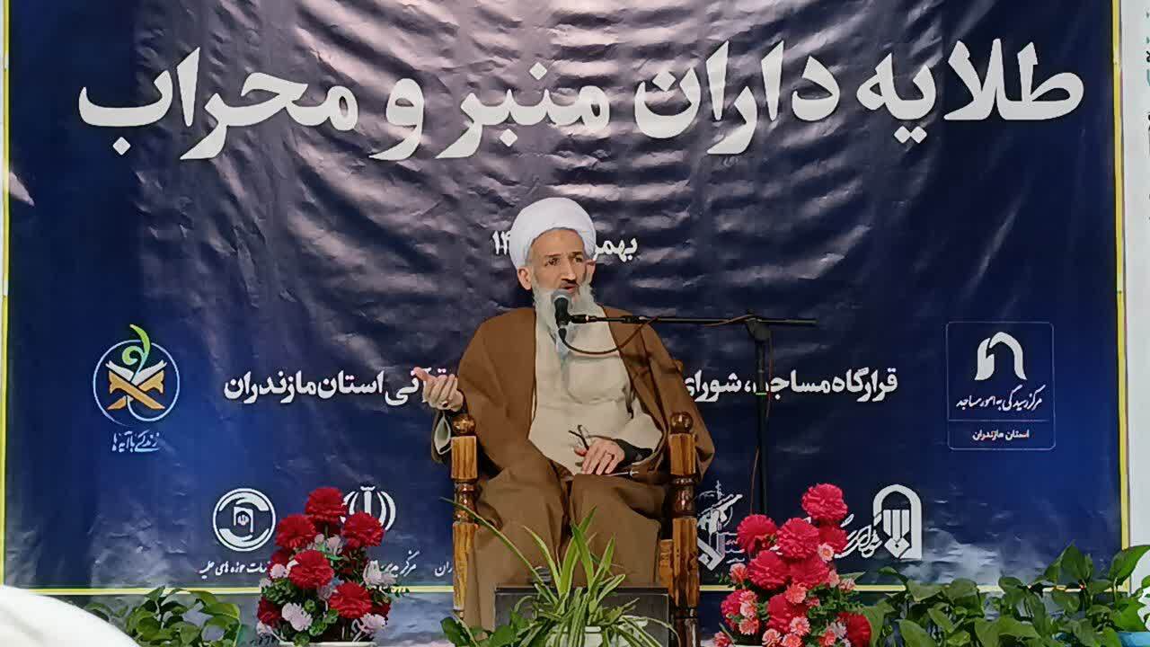 تقویت معرفت و معنویت، مأموریت اصلی منبر و محراب