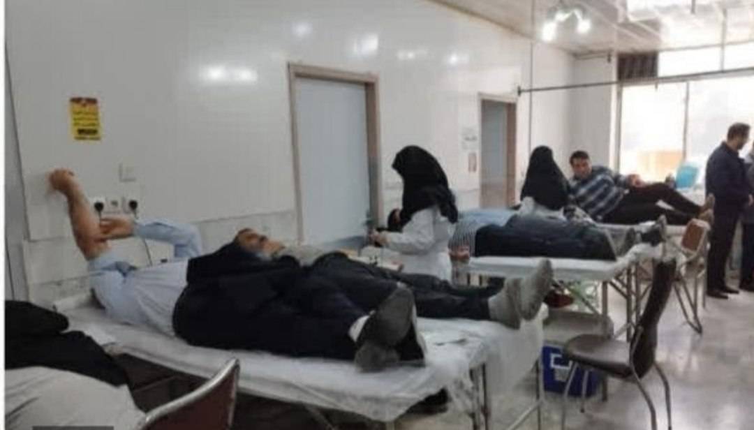 استقبال گسترده مردم فریمان از پایگاه سیار اهدای خون