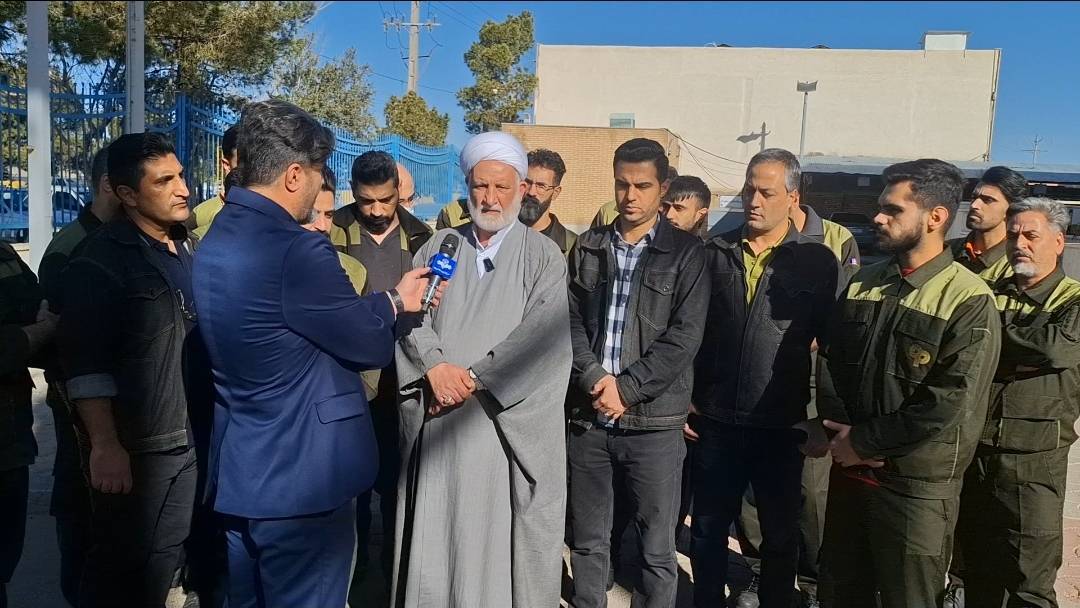 بازگشت به فعالیت ۲۵۰ کارگر یک کارخانه در شاهین شهر بازگشت به فعالیت ۲۵۰ کارگر یک کارخانه در شاهین شهر