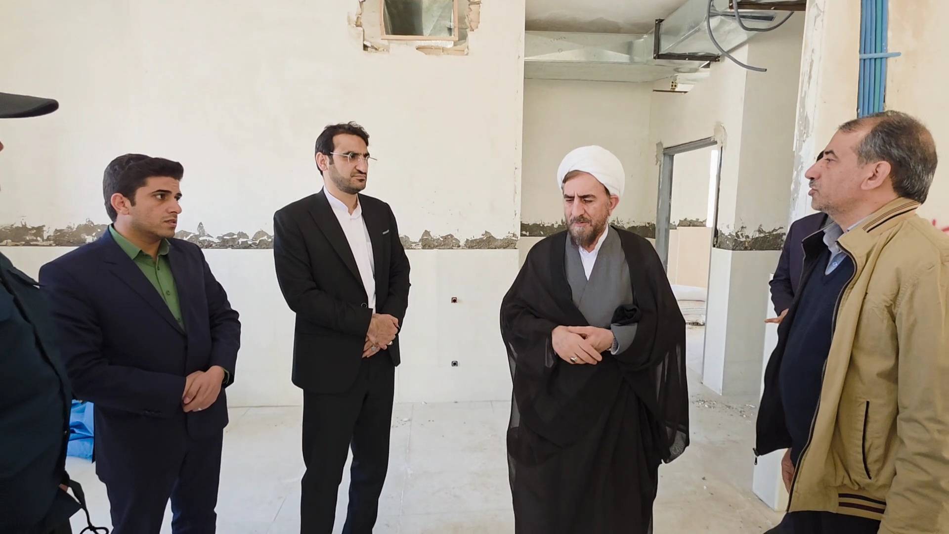 رفع دغدغه‌های صاحبان صنایع اولویت مسئولان باشد