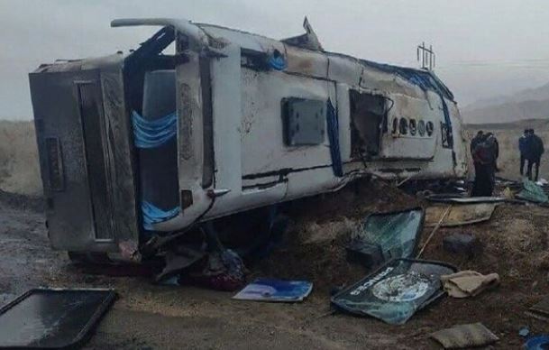 فوت یک نفر بر اثر واژگونی یک دستگاه اتوبوس مسافربری فوت یک نفر بر اثر واژگونی یک دستگاه اتوبوس مسافربری