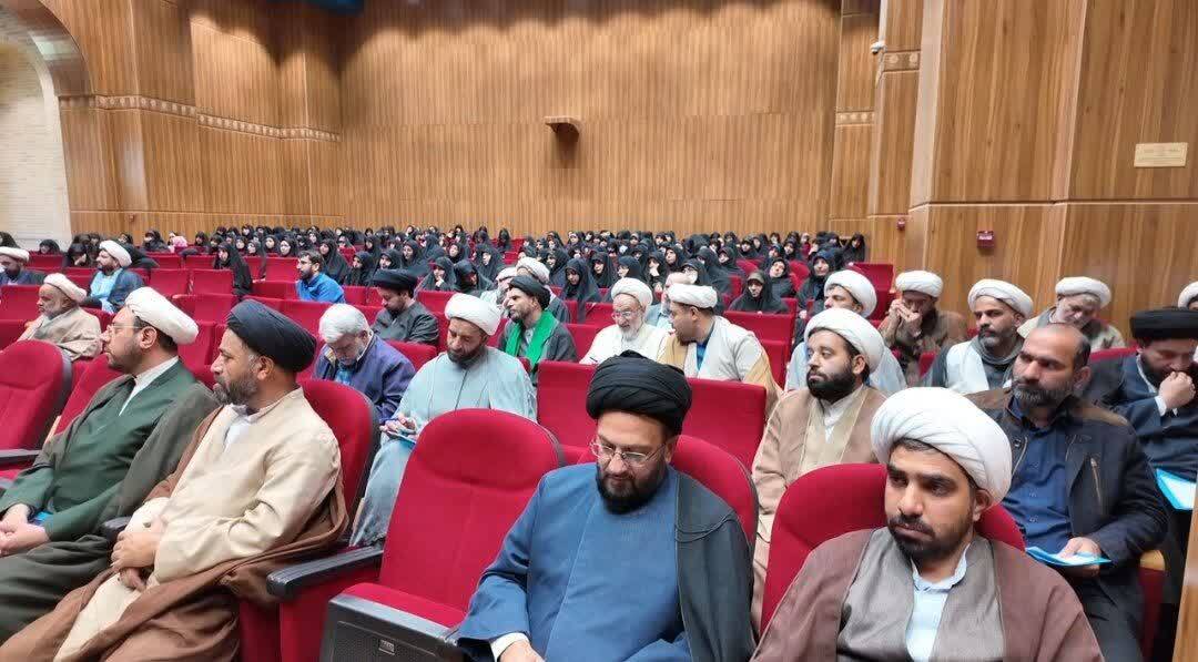 گردهمایی مبلغان ماه مبارک رمضان در یزد گردهمایی مبلغان ماه مبارک رمضان در یزد