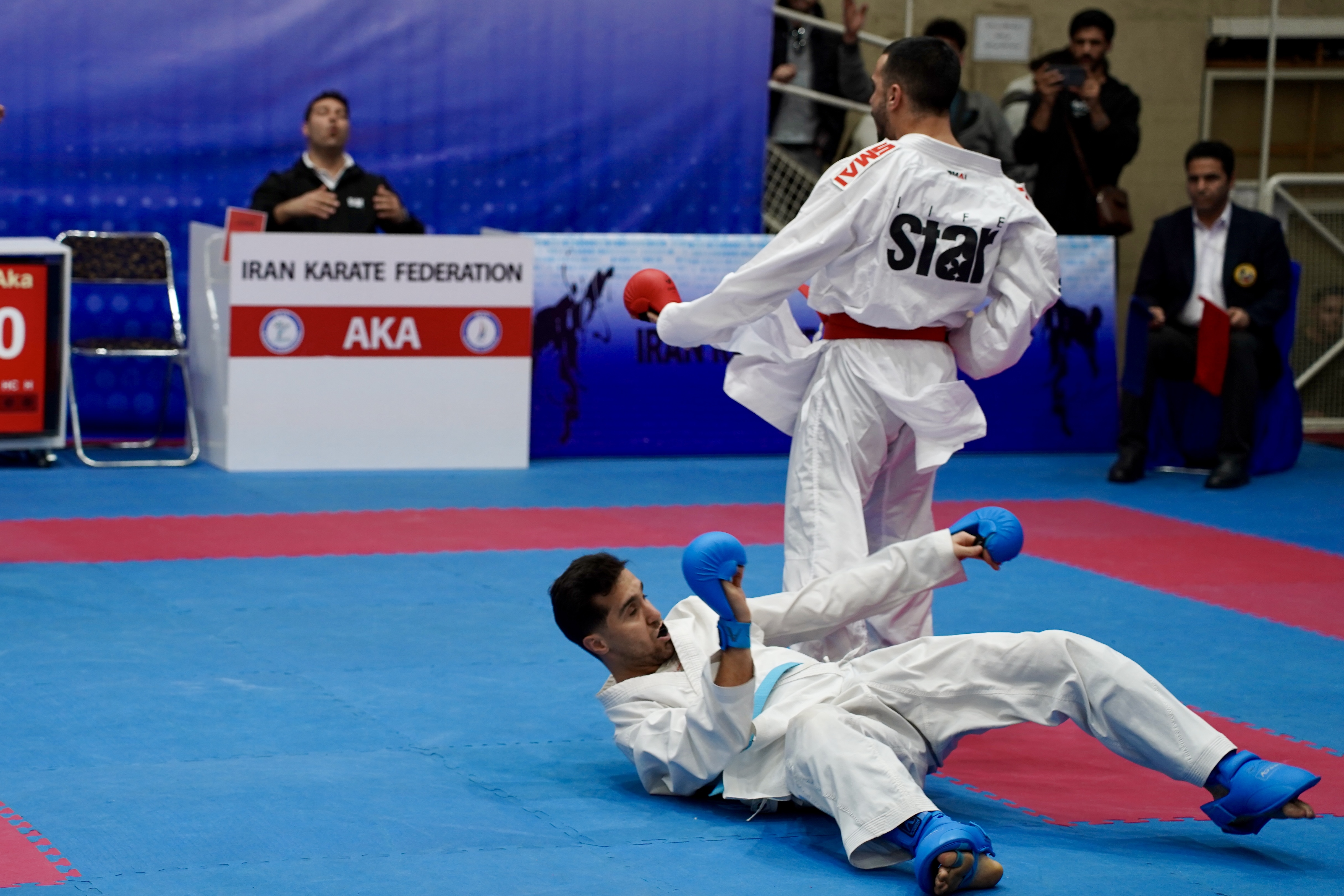 ادامه صدرنشینی لایف استار در سوپر لیگ کاراته ادامه صدرنشینی لایف استار در سوپر لیگ کاراته