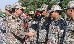 بازدید امیر سرتیپ الهامی از مواضع پدافندی شمال ایران بازدید امیر سرتیپ الهامی از مواضع پدافندی شمال ایران