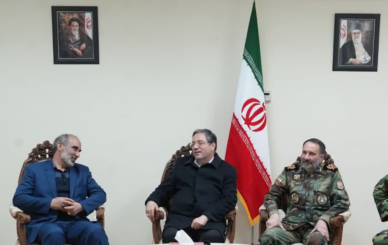 دیدار استاندار آذربایجانغربی با فرمانده نیروی زمینی ارتش دیدار استاندار آذربایجانغربی با فرمانده نیروی زمینی ارتش